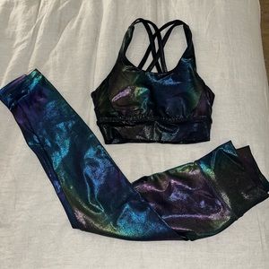 Matching set. Buffbunny holographic